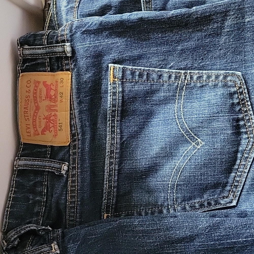 Mens Levi Jeans, 2 pair bundle